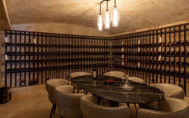 Sulia House Porto Rotondo, Curio Collection by Hilton