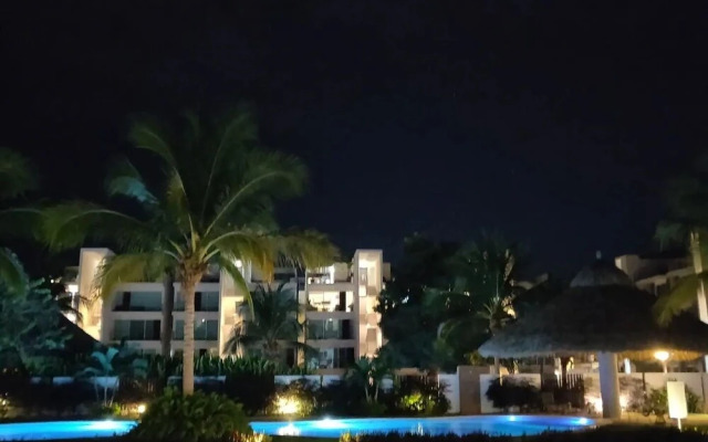 Condos Dr