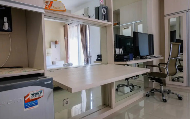 Best Price Studio Apartment at Atria Residence near Mall