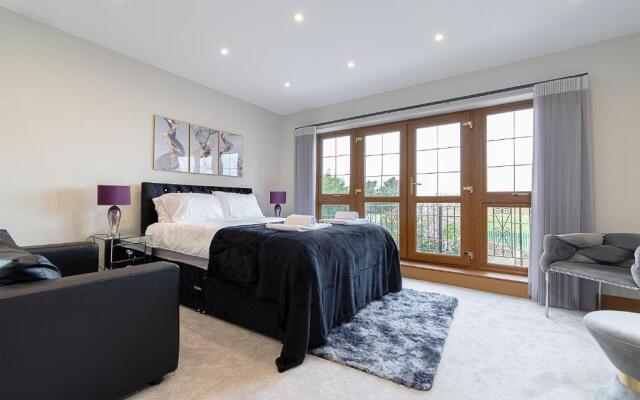 Boutique Green Acre Views