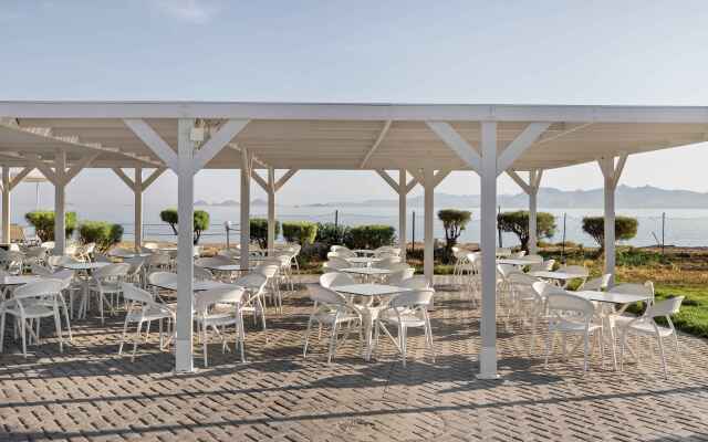 White Olive Marine Aquapark