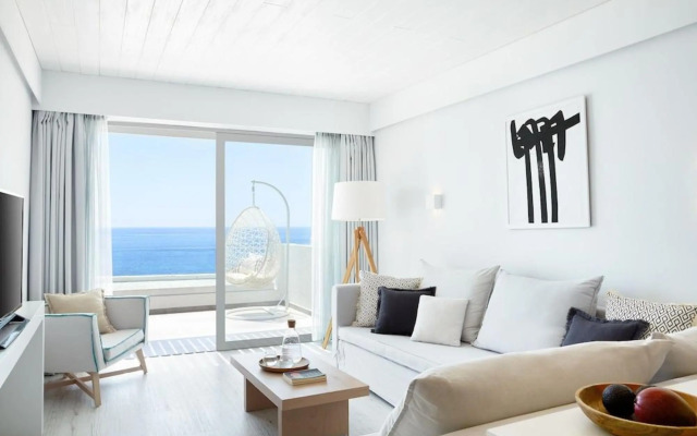 Lichnos Beach Hotel & Suites