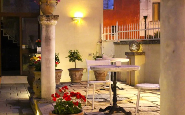 Aurora Bed & Breakfast