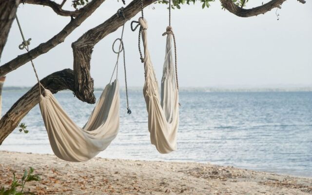 Hotel Playa Manglares Isla Barú