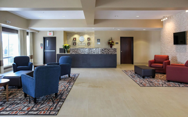 Comfort Inn & Suites Edmonton International Airport