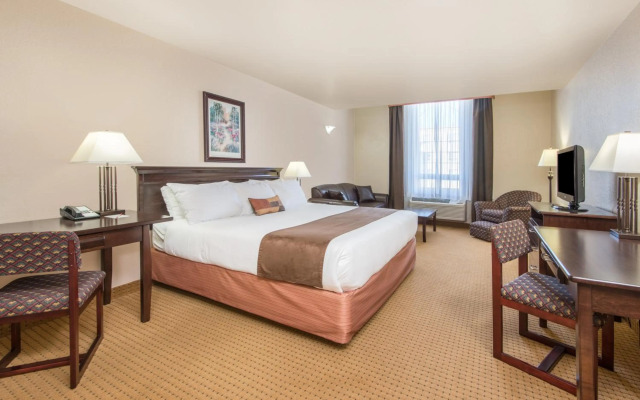 Ramada by Wyndham Lloydminster