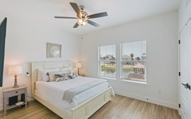 Chancla - Pet Friendly! Community Pool!