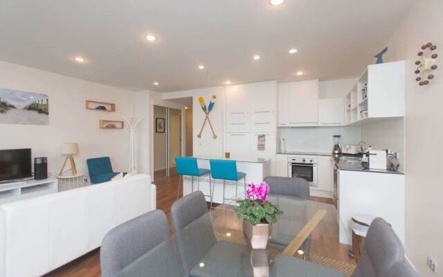 Perfect Location with Harbour Views