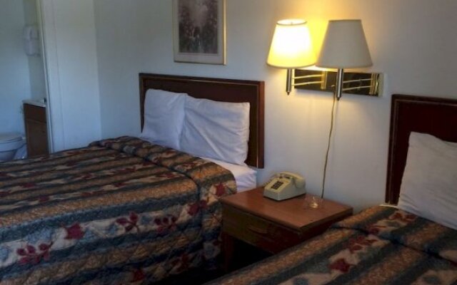 OYO Chamberlyne Motel