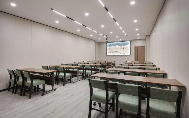 Huaerrun Intelligent Hotel (Changzhou Xinbei Benniu Airport)