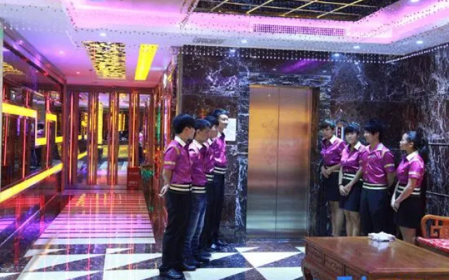 Mengla Fudu Hotel – People – Xishuangbanna