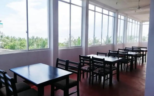 Trinco Star Hotel