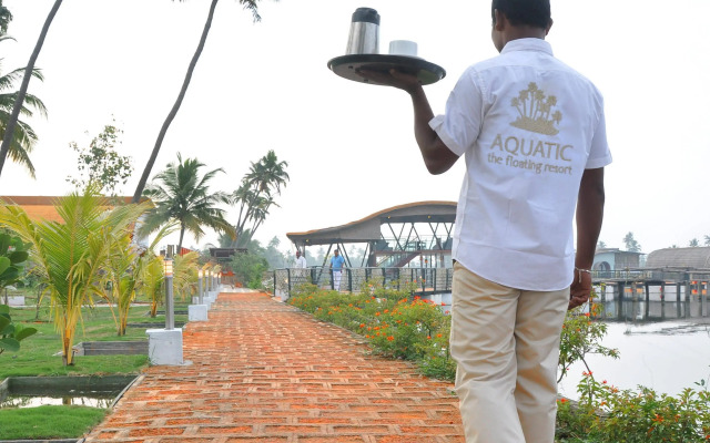 Aquatic Island by Poppys, Cochin