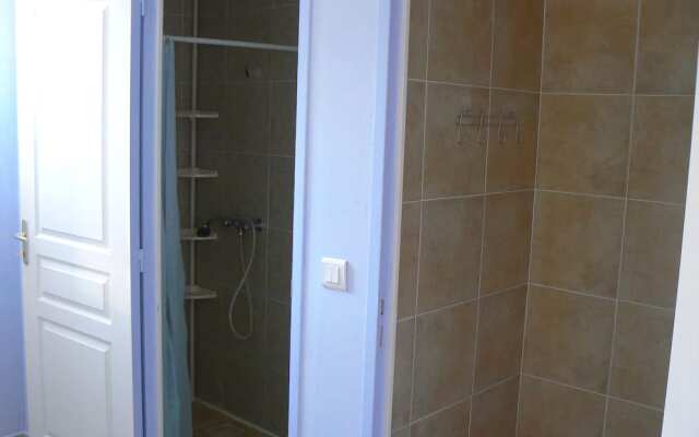 Les Truffiers Yourtes et roulotte