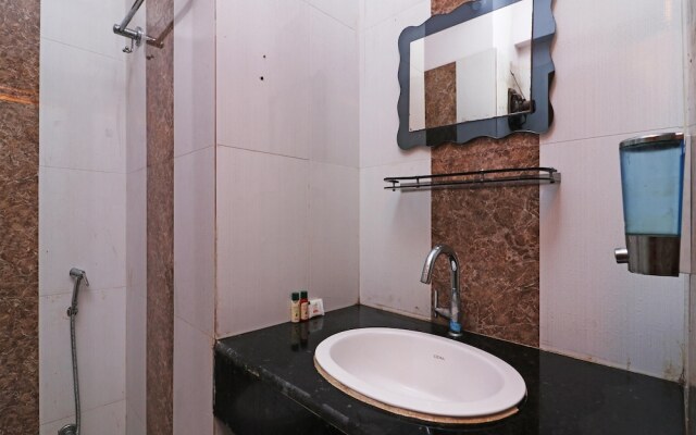 OYO 30673 K R K Residency