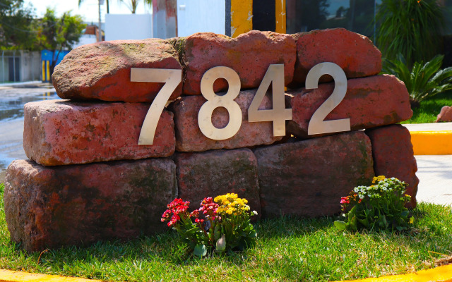 Hotel Bugari Aeropuerto Guadalajara