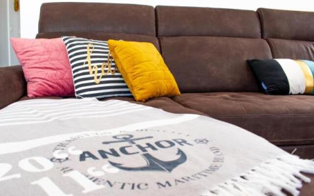 Marina Apartments Vir