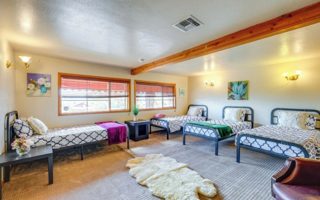 Close to Hiking & Biking: Mtn-view Phoenix Home