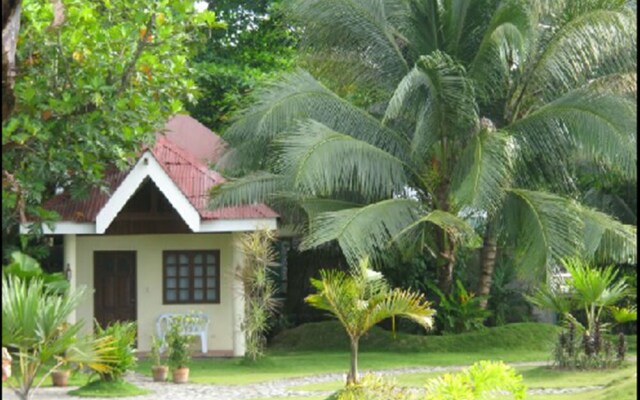 Puesta del Sol Beach Bungalows