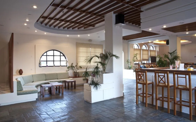 Albatross Hotel