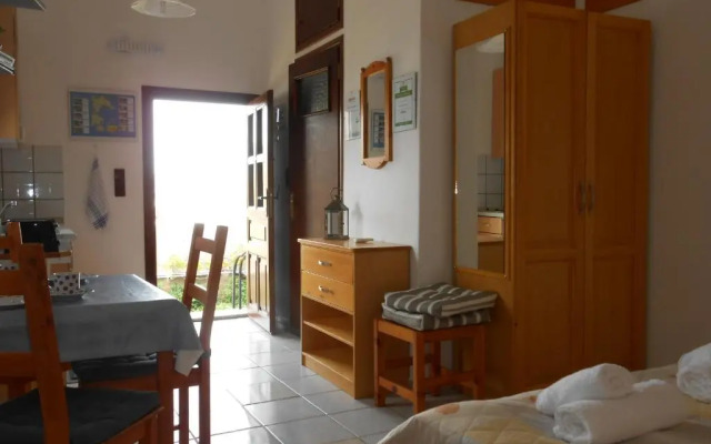 Sea View Apartments by Susi & Sofia