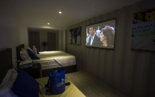 CHILLAX Flashpackers Boracay