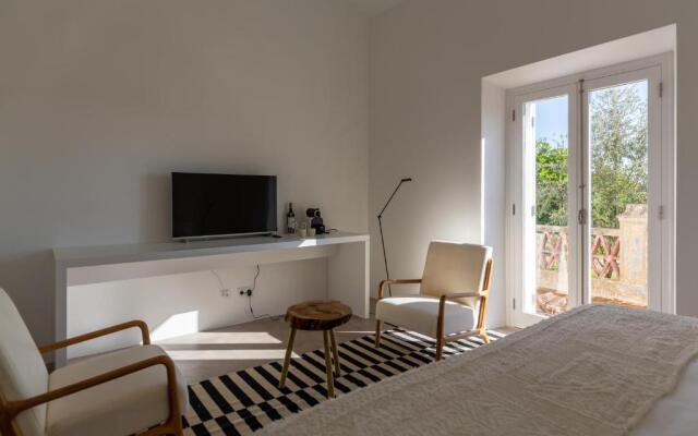 Cenoura-Brava Villas & Suites.