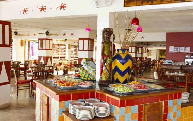 Decameron Club Caribbean Runaway Bay, Ramada All-Inclusive Resort