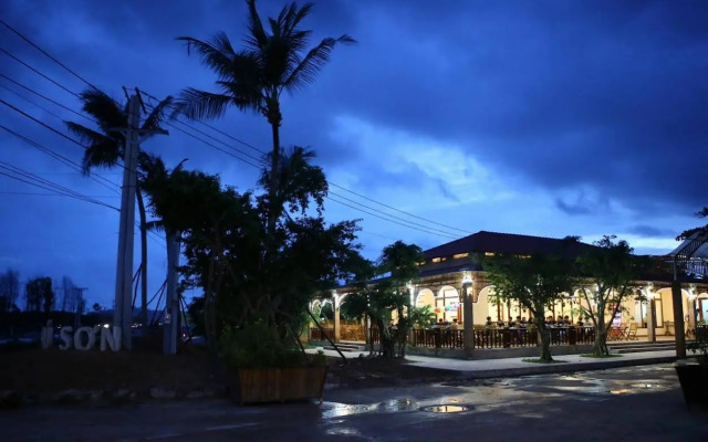 Phu Son Village Resort