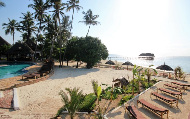 Paradise Beach Resort