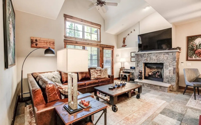 Ski-in 2 Bedroom Townhome at Mountain Thunder