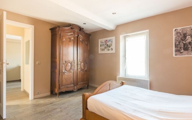 Simplistic Holiday Home in St-Laurent-sur-Mer with Terrace