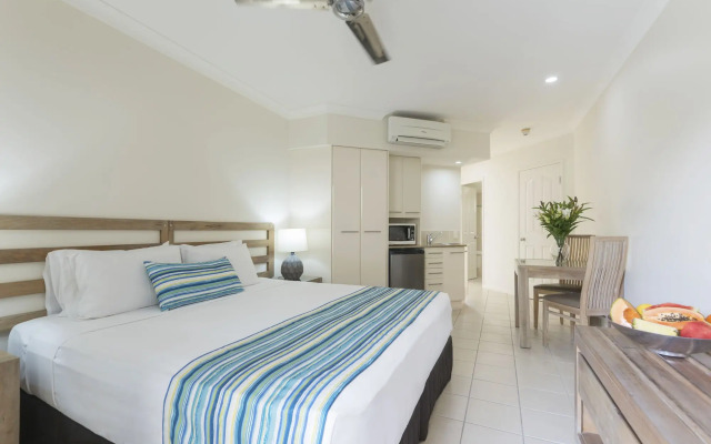 Meridian Port Douglas - Adults only