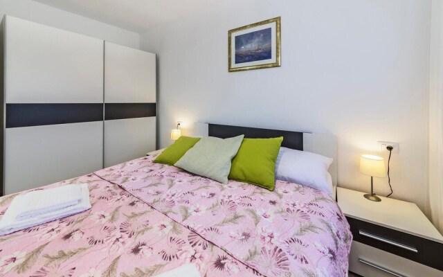 Awesome Home in Peroj With Wifi and 2 Bedrooms