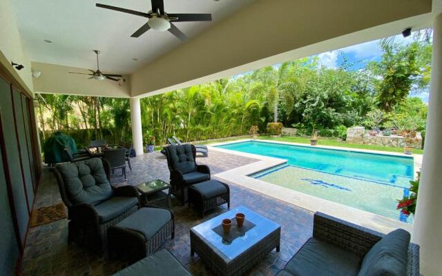 Casa Arnold - Luxurious 4 bedroom villa with pool