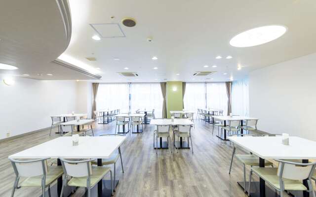 SureStay Plus Hotel by Best Western Shin-Osaka