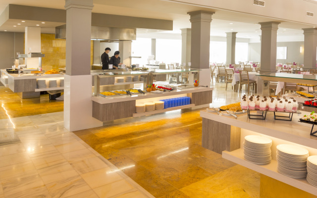 Protur Badia Park Aparthotel
