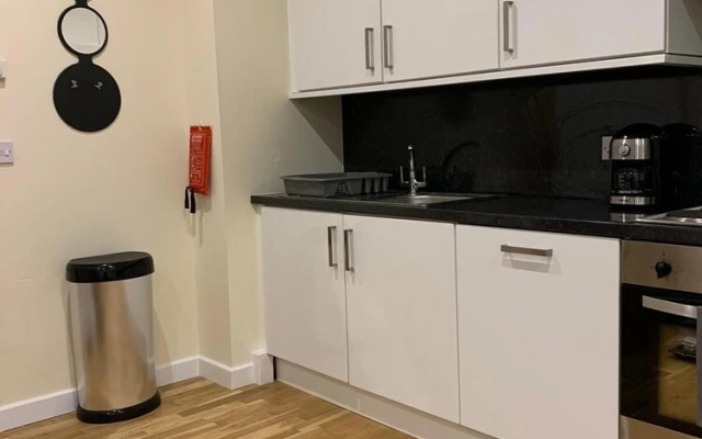 Unique & Stylish 2 Bed Apartment