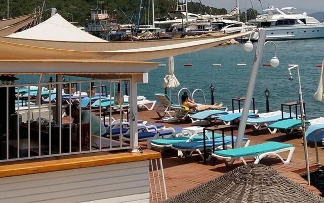 Anar Hotel