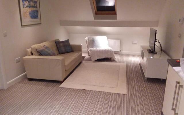 Kneese Loft
