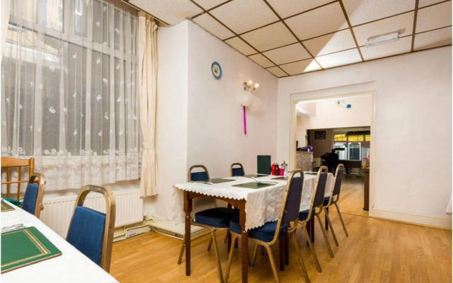 Canberra Hotel
