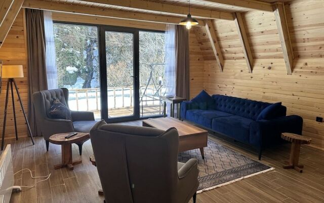 Mariposa Luxury House
