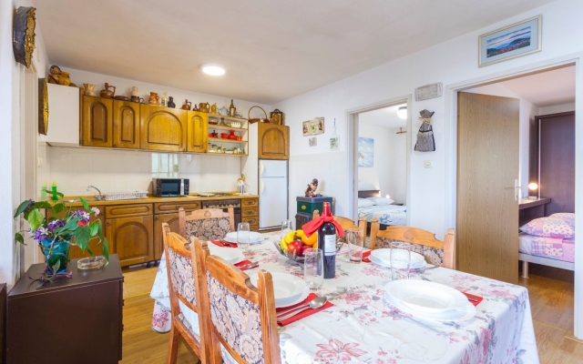 Holiday house Tonci - comfortable & surrounded by nature: Tucepi, Riviera Makarska