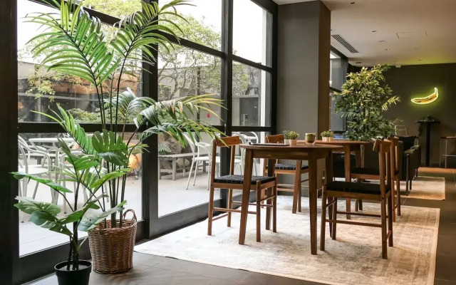 The General Kyoto Takatsuji Tominokoji