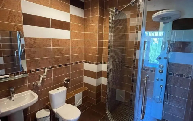 Shanyrak Hotel