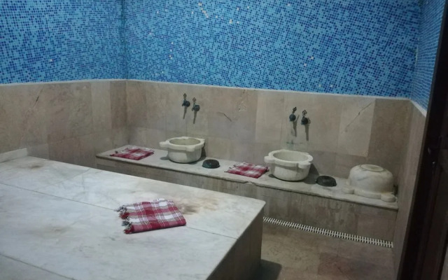 Karam Hotel