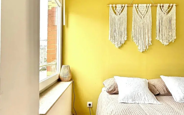 Spacious duplex in the center