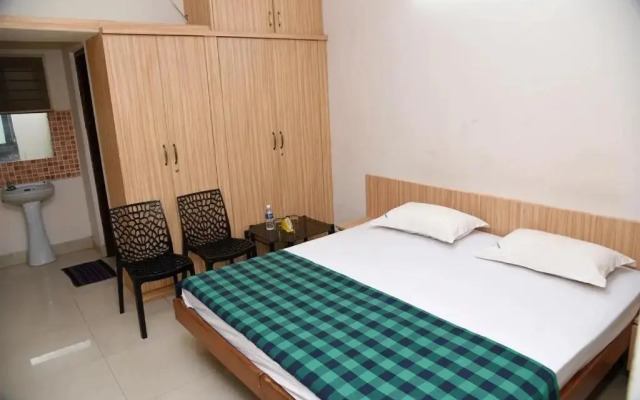 Lake View by OYO Rooms