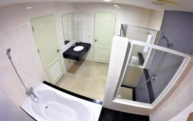 114 Top Location Swimming Pool Gym Wi-fi Nightlife