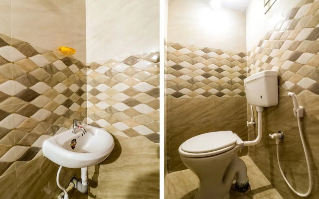 GN Comforts by OYO Rooms